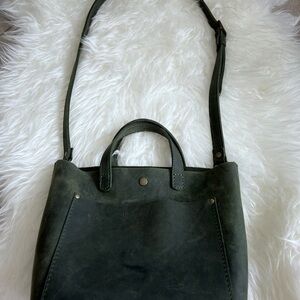 Portland Leather Green Crossbody Bag Sleek Design